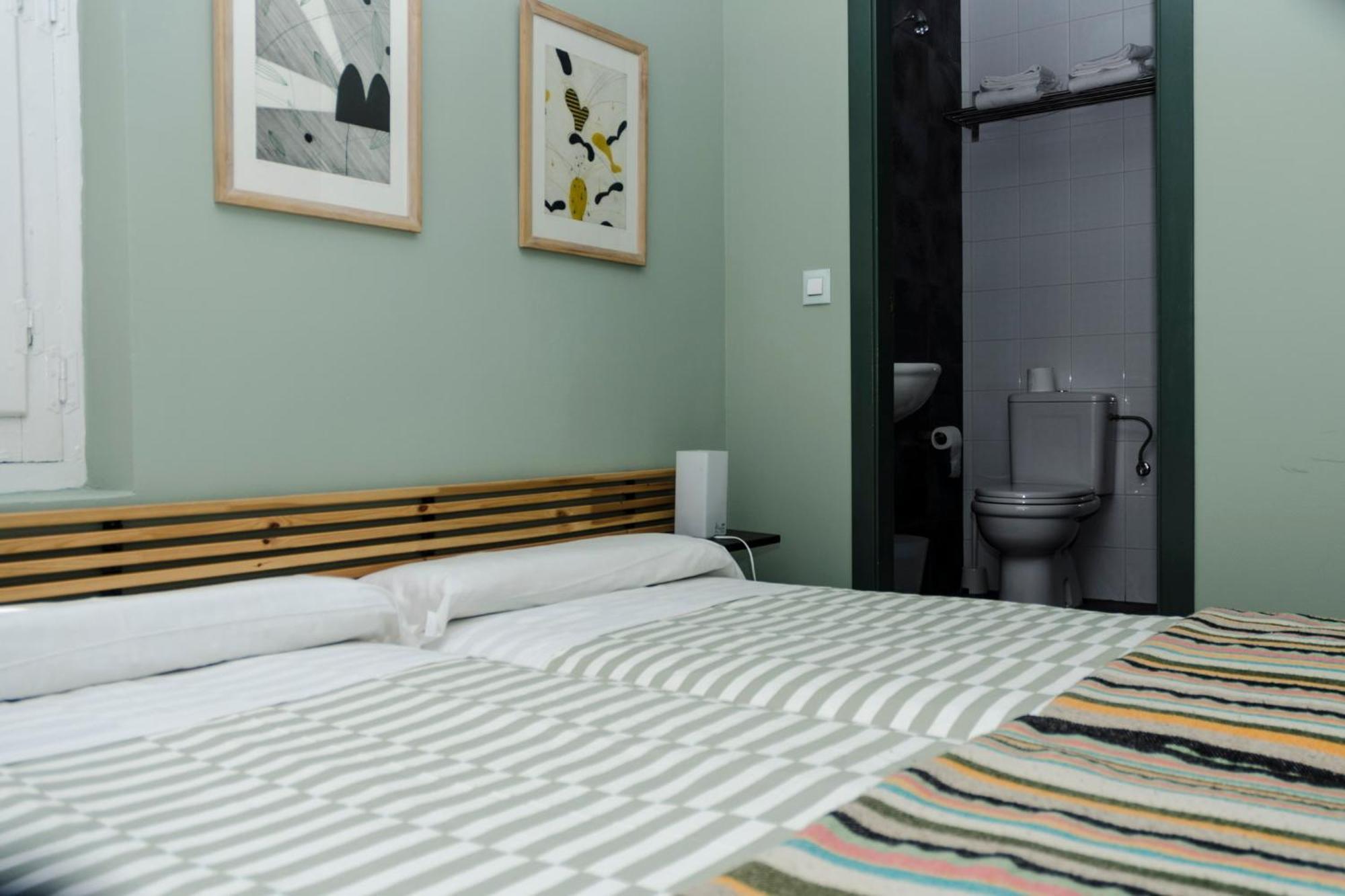Pension Blanca B&B León Εξωτερικό φωτογραφία