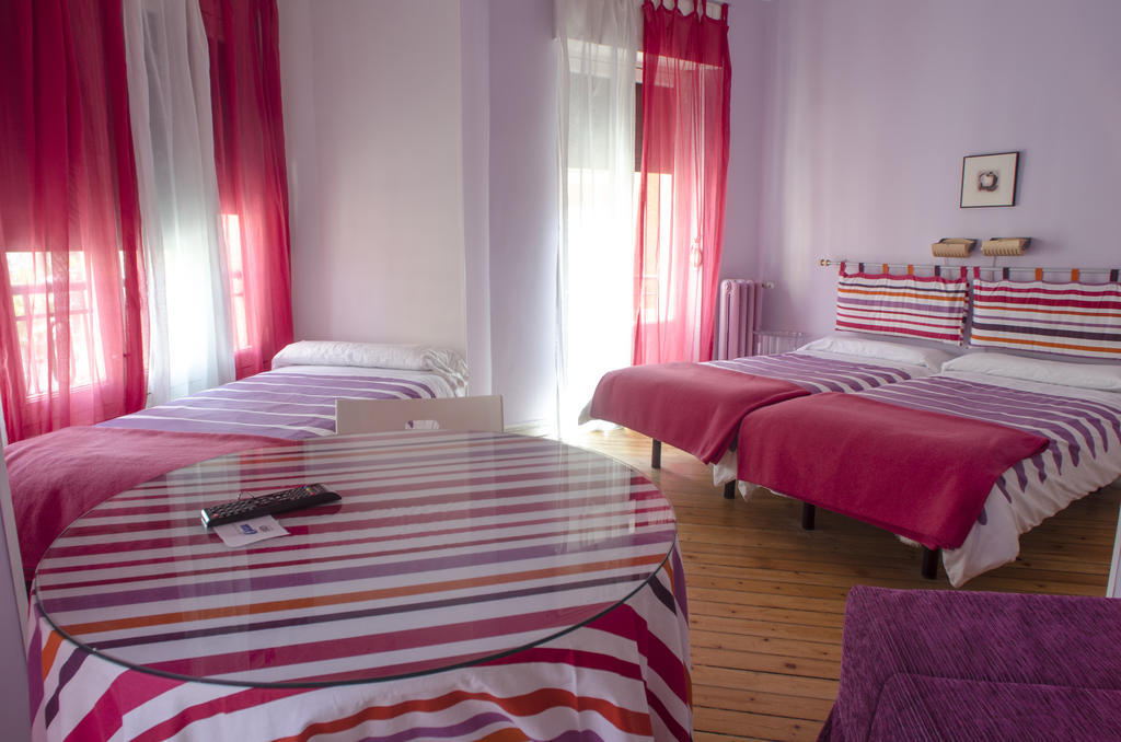 Pension Blanca B&B León Δωμάτιο φωτογραφία